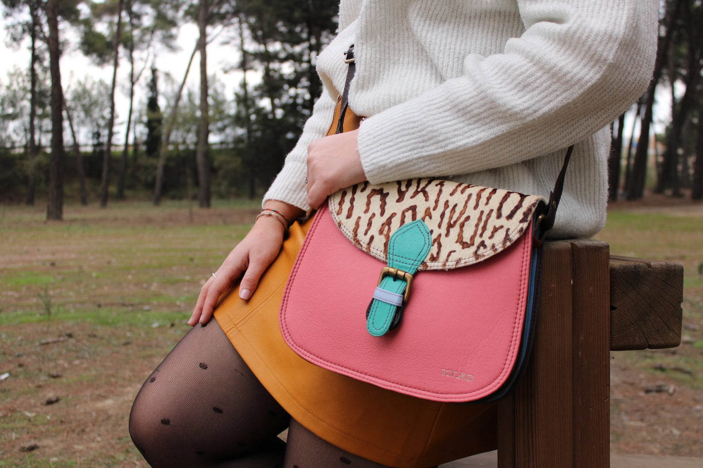 BB - Quinn Plain · Crossbody Bag